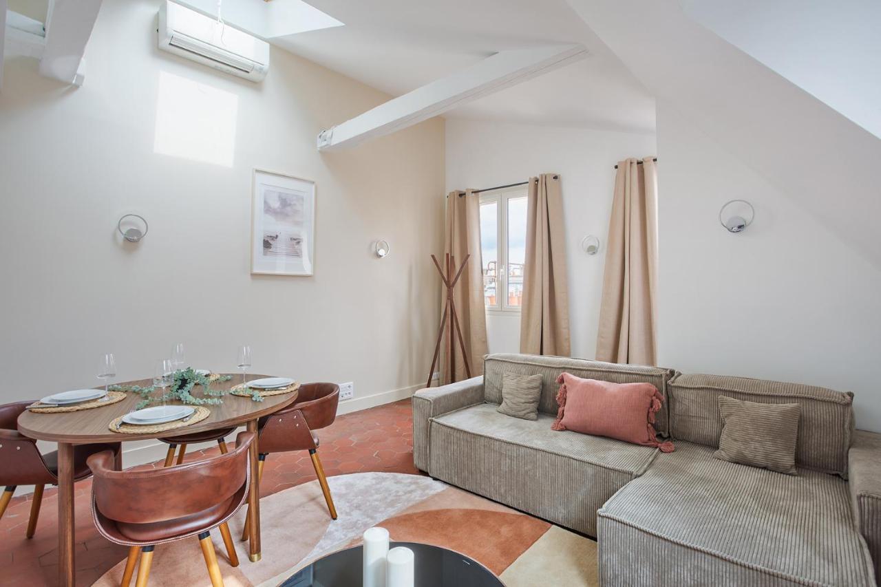 Apartement Montaigne George V By Studio Prestige Paris Exterior photo